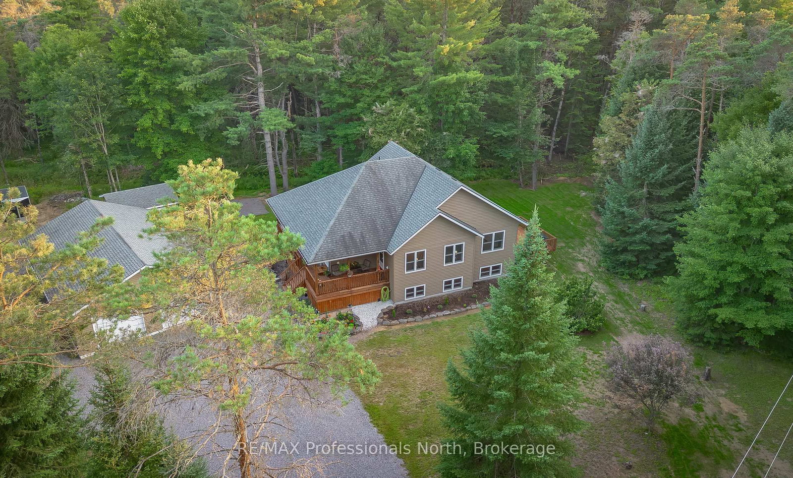 419 South Mary Lake Road • Huntsville, ON photo 7