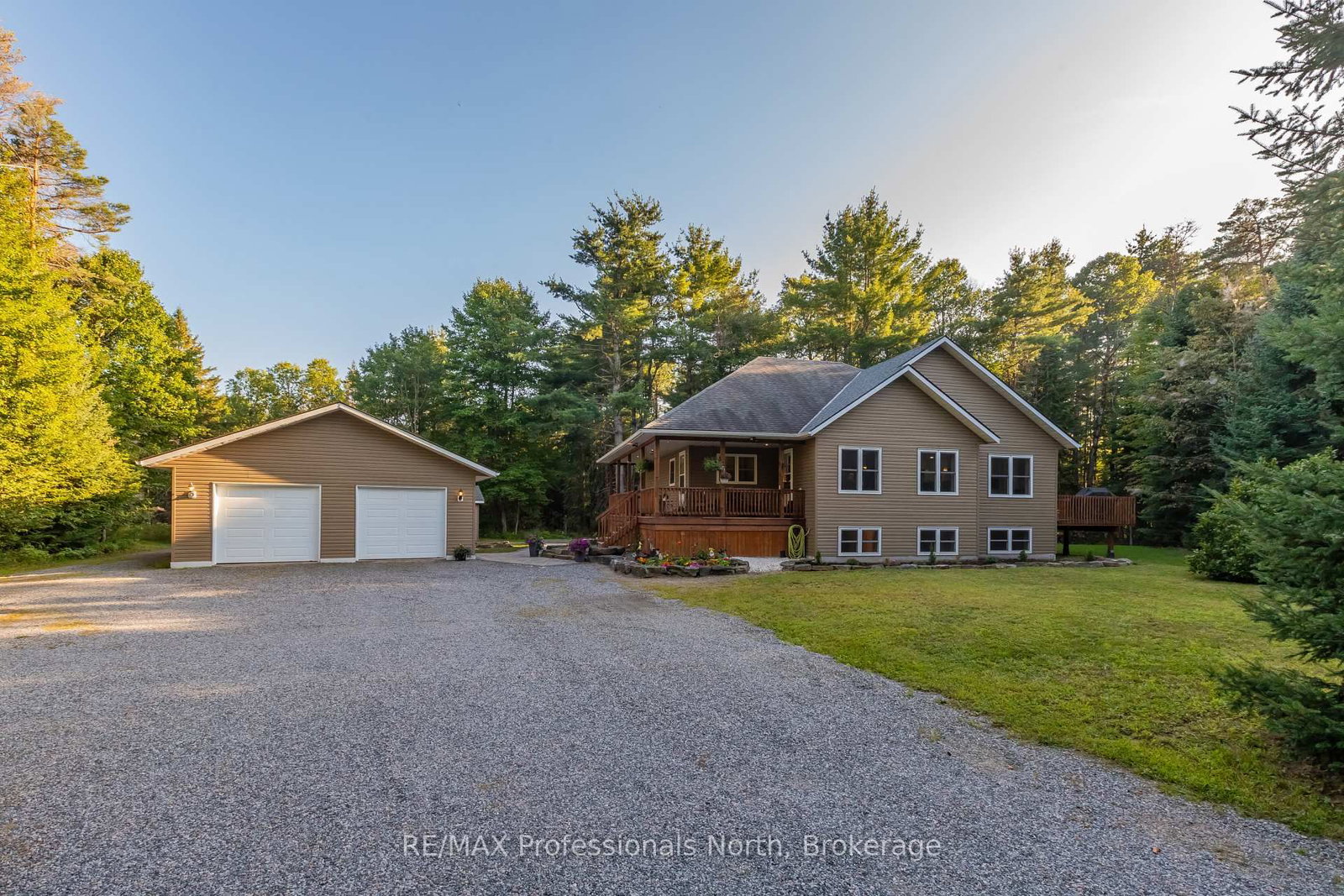 419 South Mary Lake Road • Huntsville, ON photo 8