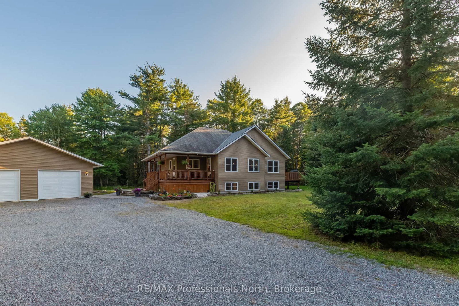 419 South Mary Lake Road • Huntsville, ON photo 9