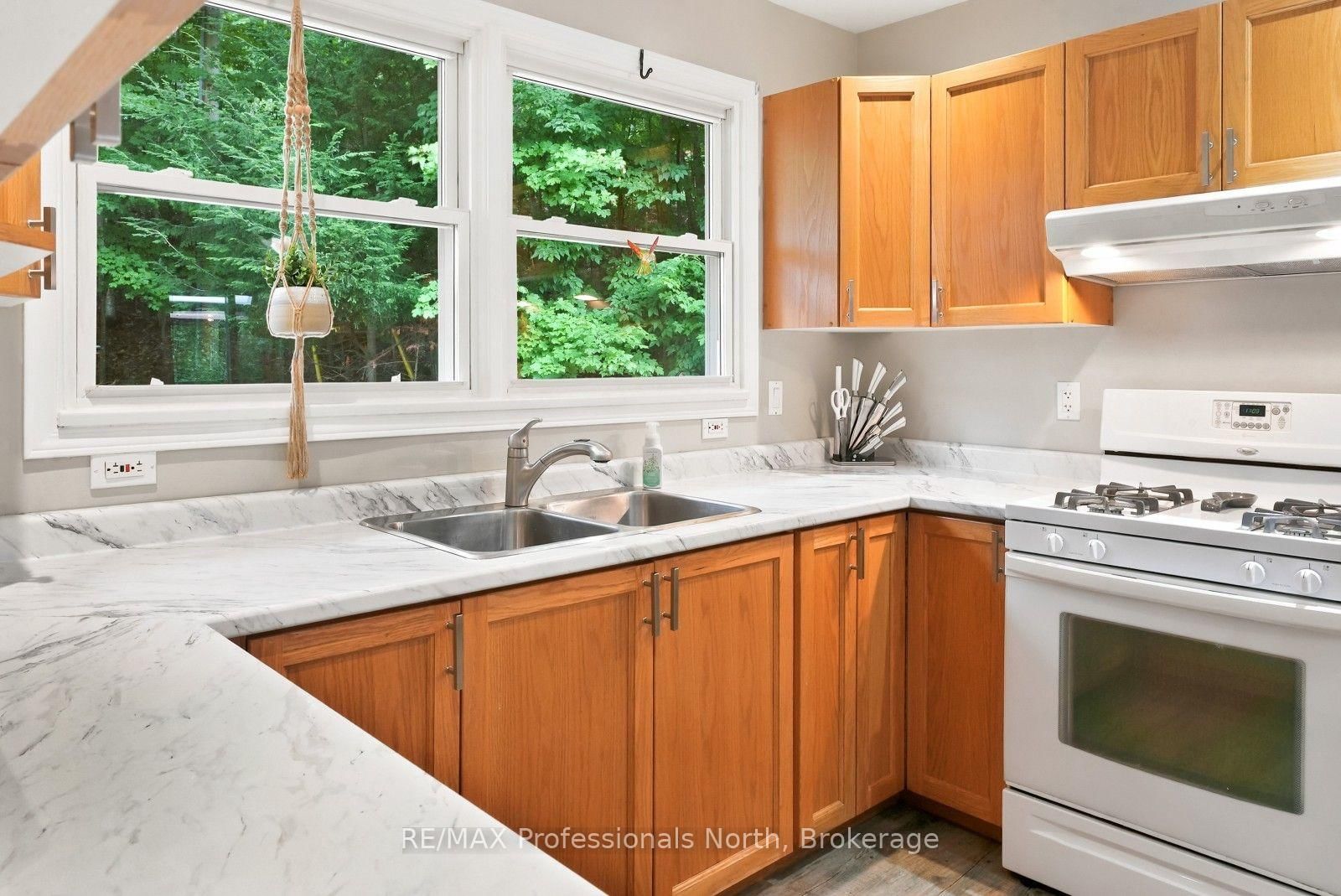 202 Sunnyside Street • Dysart et al, ON photo 11