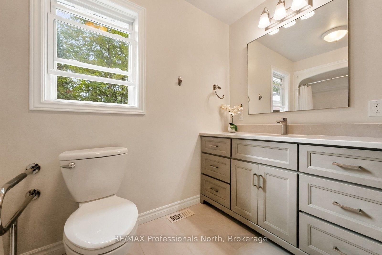 202 Sunnyside Street • Dysart et al, ON photo 14