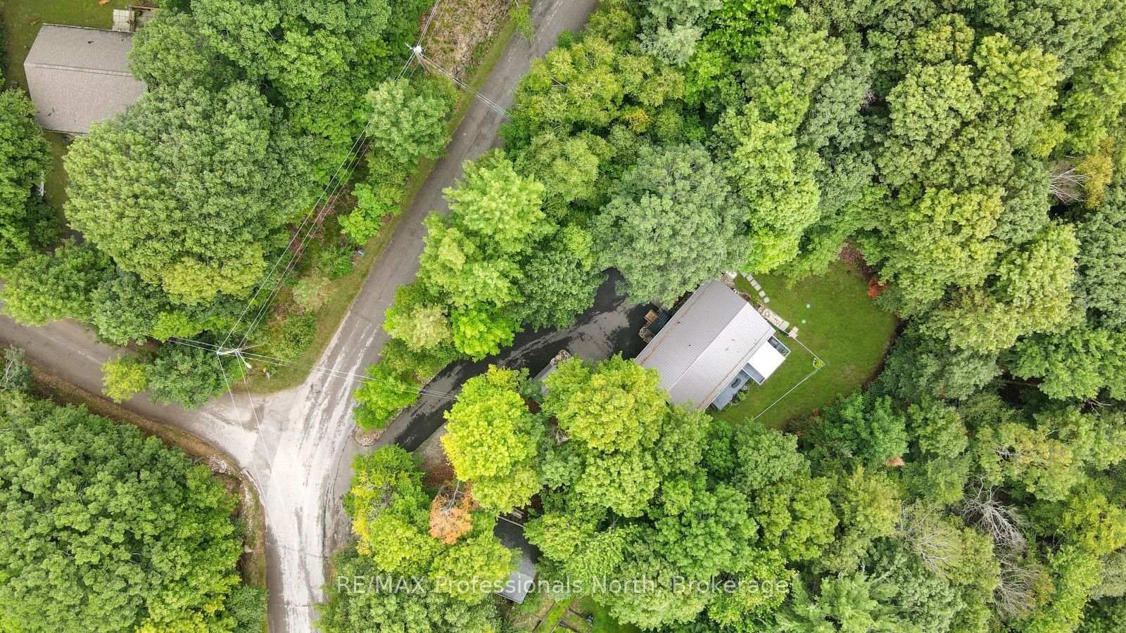 202 Sunnyside Street • Dysart et al, ON photo 2
