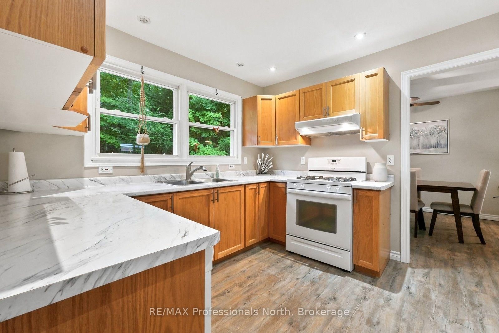 202 Sunnyside Street • Dysart et al, ON photo 8