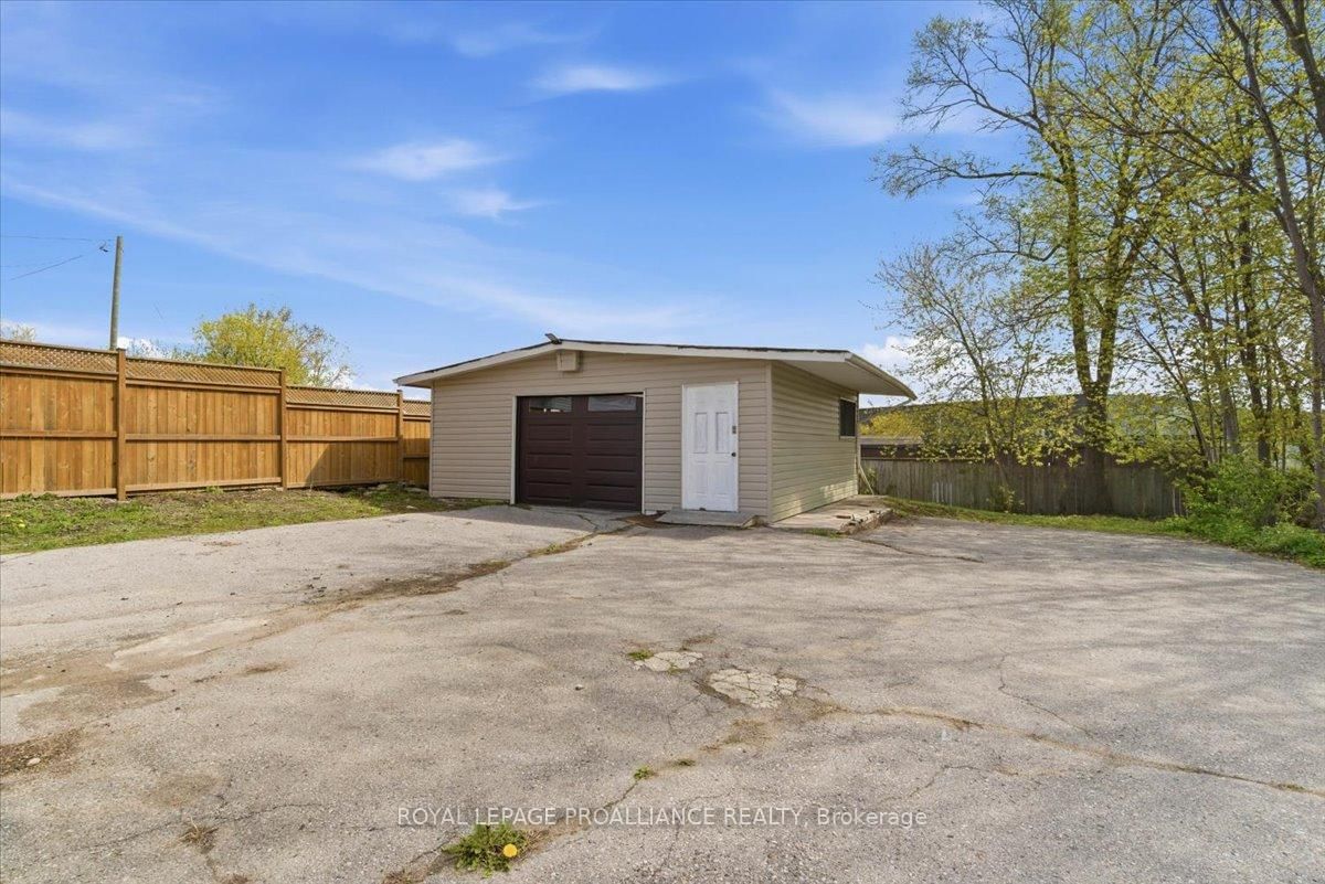 61 Delaney Street • Quinte West, ON photo 38