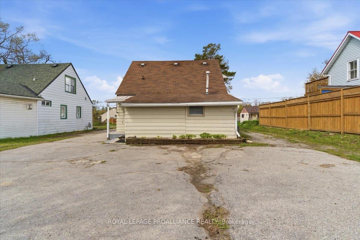 61 Delaney Street • Quinte West, ON photo 40