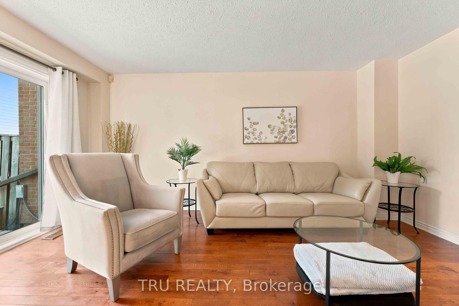 2154 Orient Park Drive • Ottawa, ON photo 10