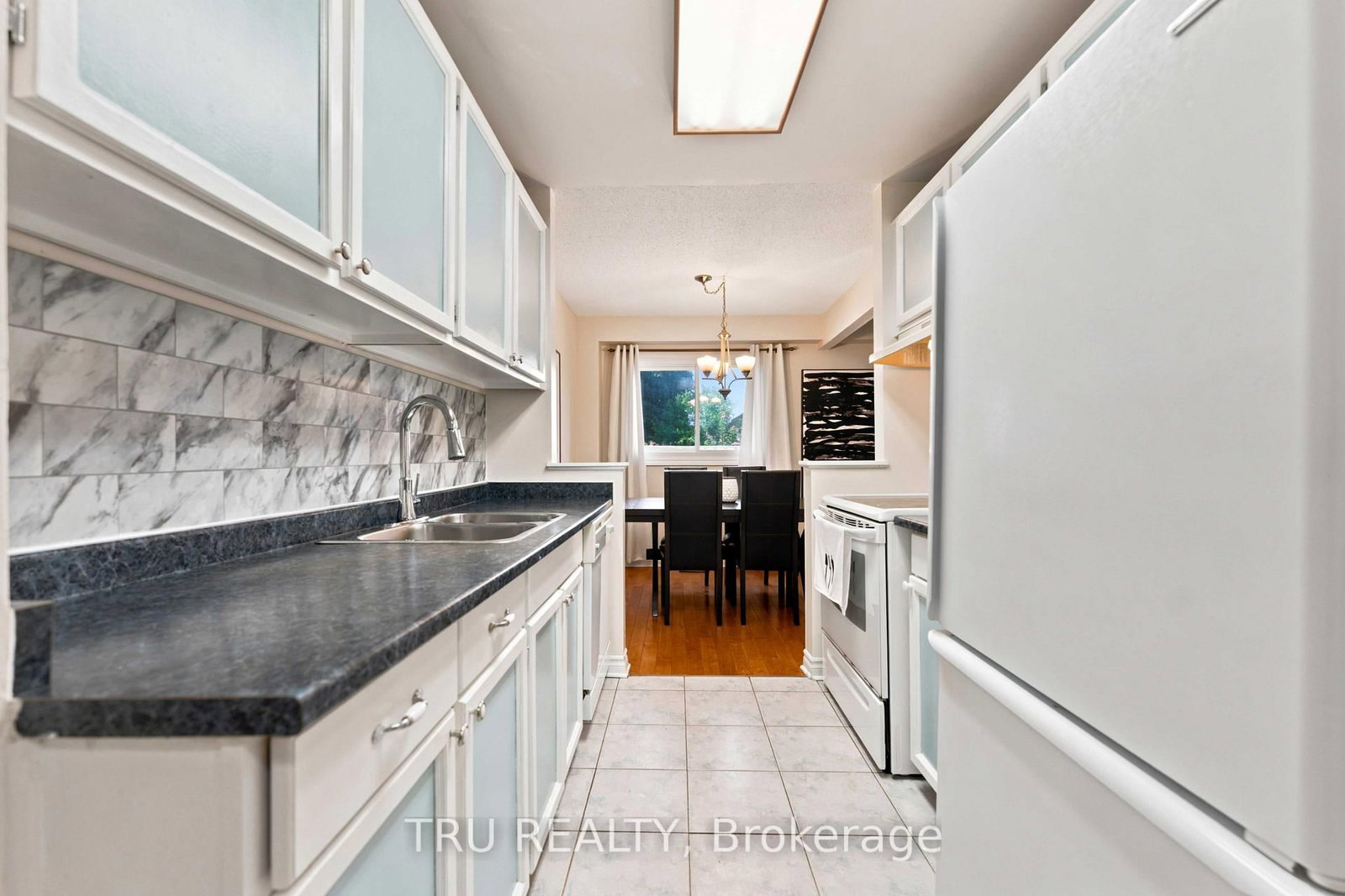 2154 Orient Park Drive • Ottawa, ON photo 18
