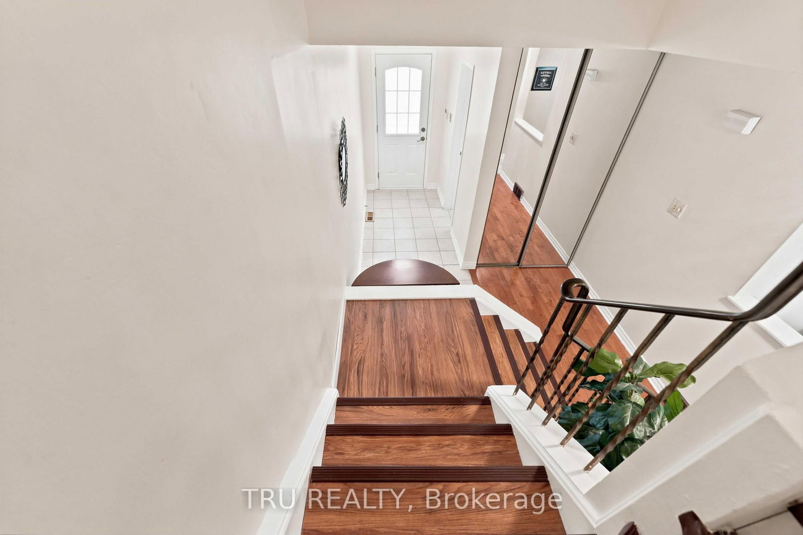 2154 Orient Park Drive • Ottawa, ON photo 23