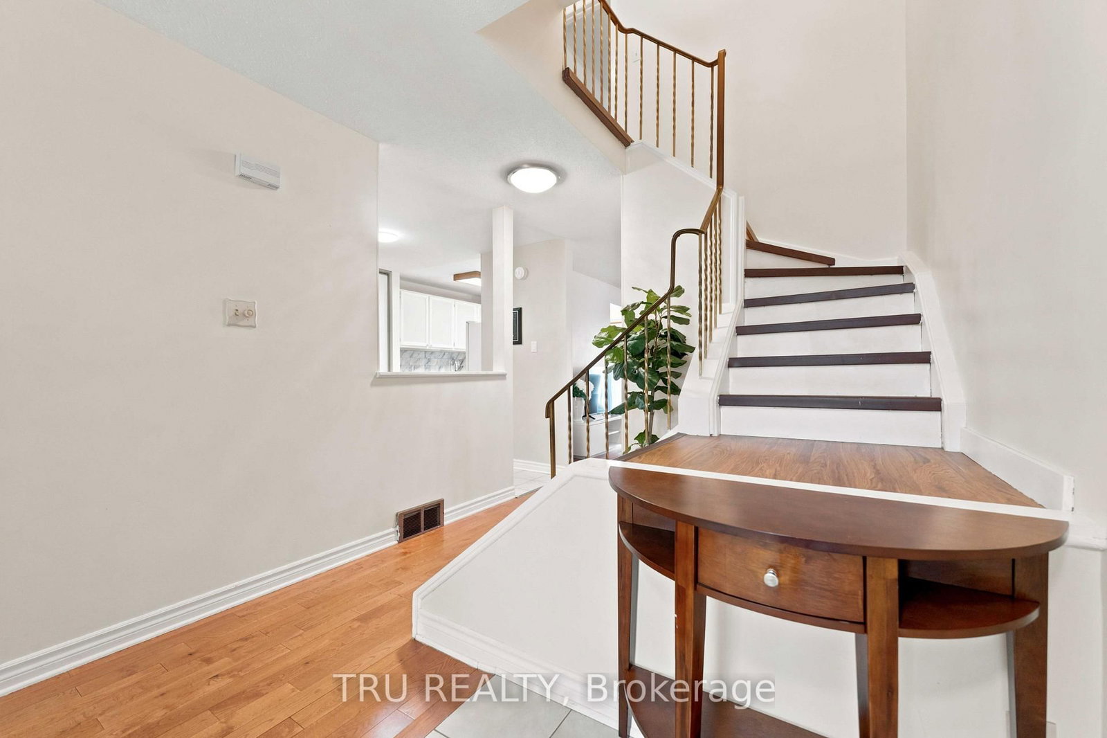 2154 Orient Park Drive • Ottawa, ON photo 24