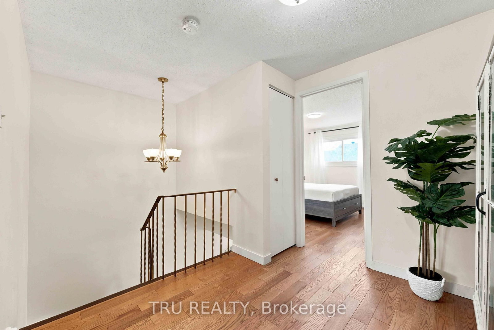 2154 Orient Park Drive • Ottawa, ON photo 26