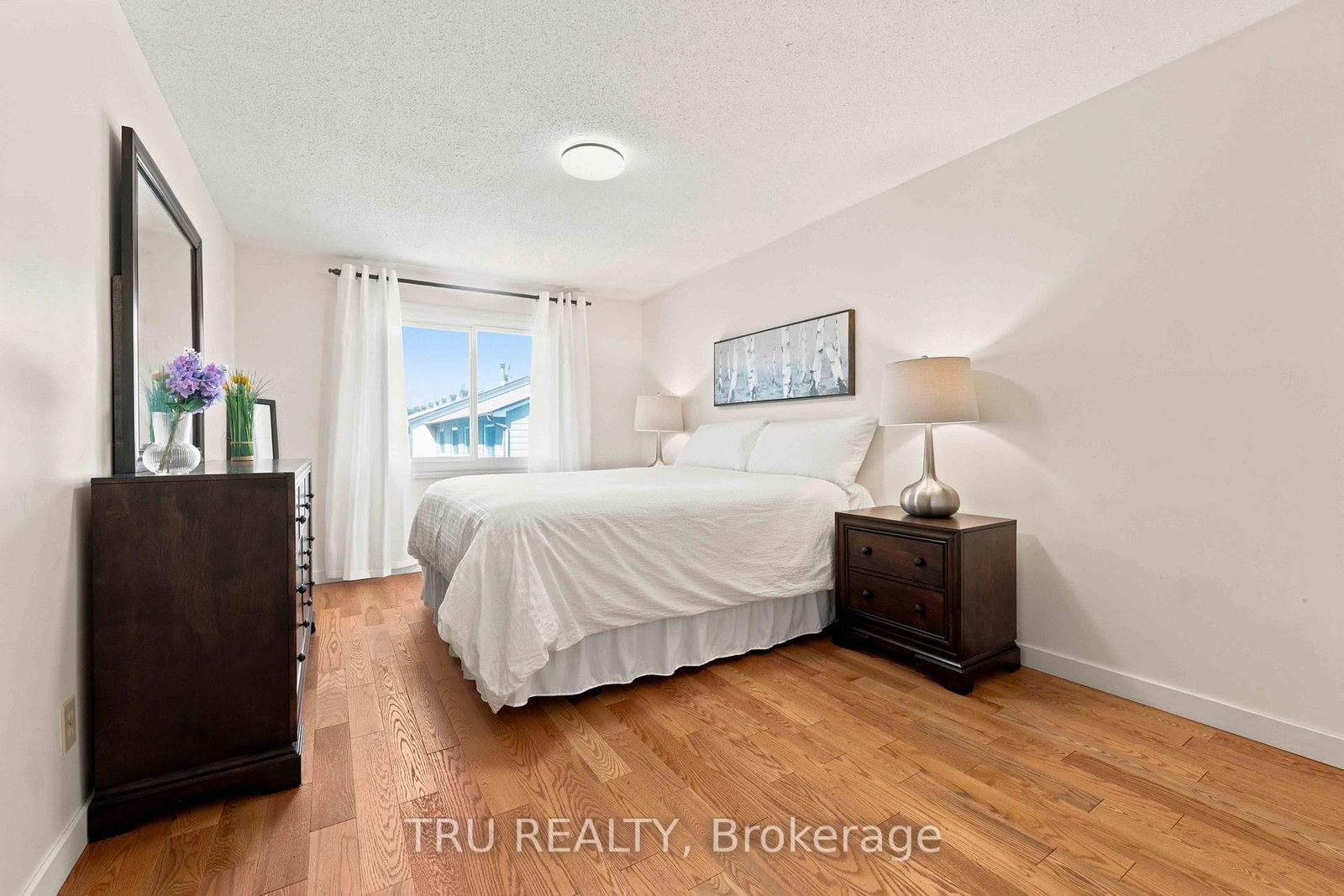 2154 Orient Park Drive • Ottawa, ON photo 27