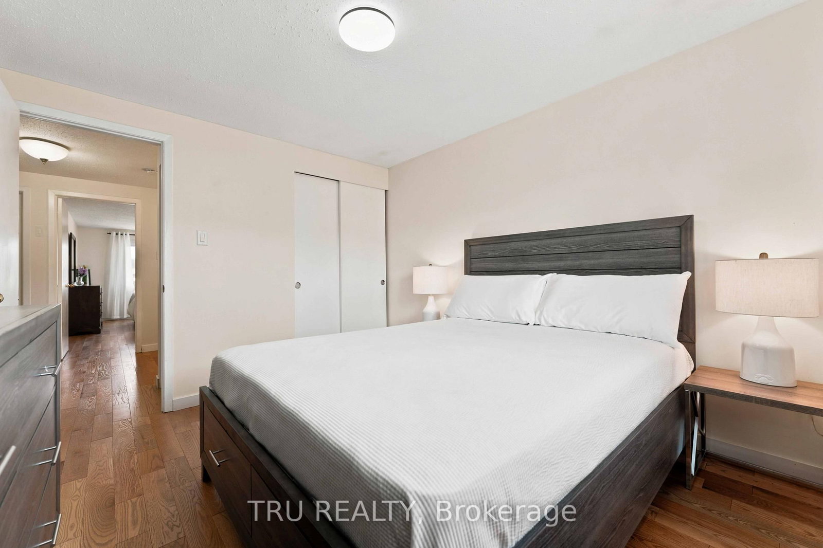 2154 Orient Park Drive • Ottawa, ON photo 30
