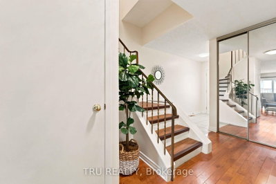 2154 Orient Park Drive • Ottawa, ON photo 4