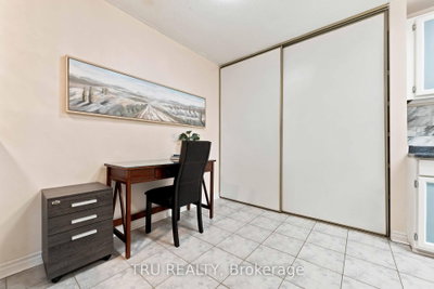 2154 Orient Park Drive • Ottawa, ON photo 5