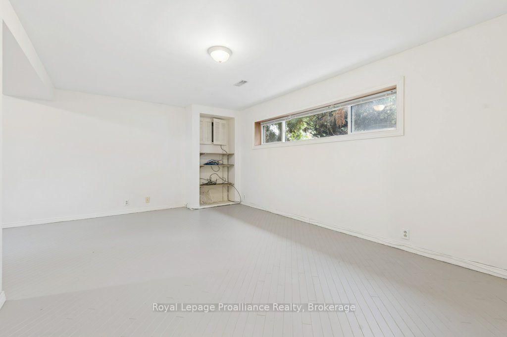 8 Panter Circle • Belleville, ON photo 26