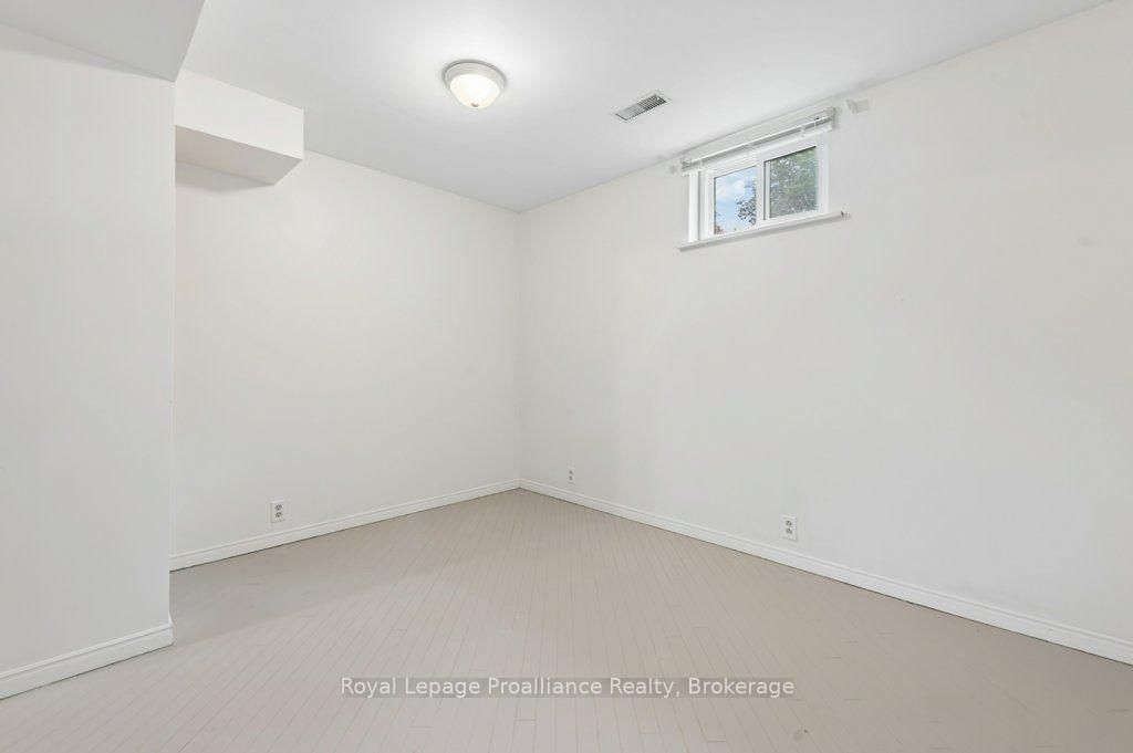 8 Panter Circle • Belleville, ON photo 29