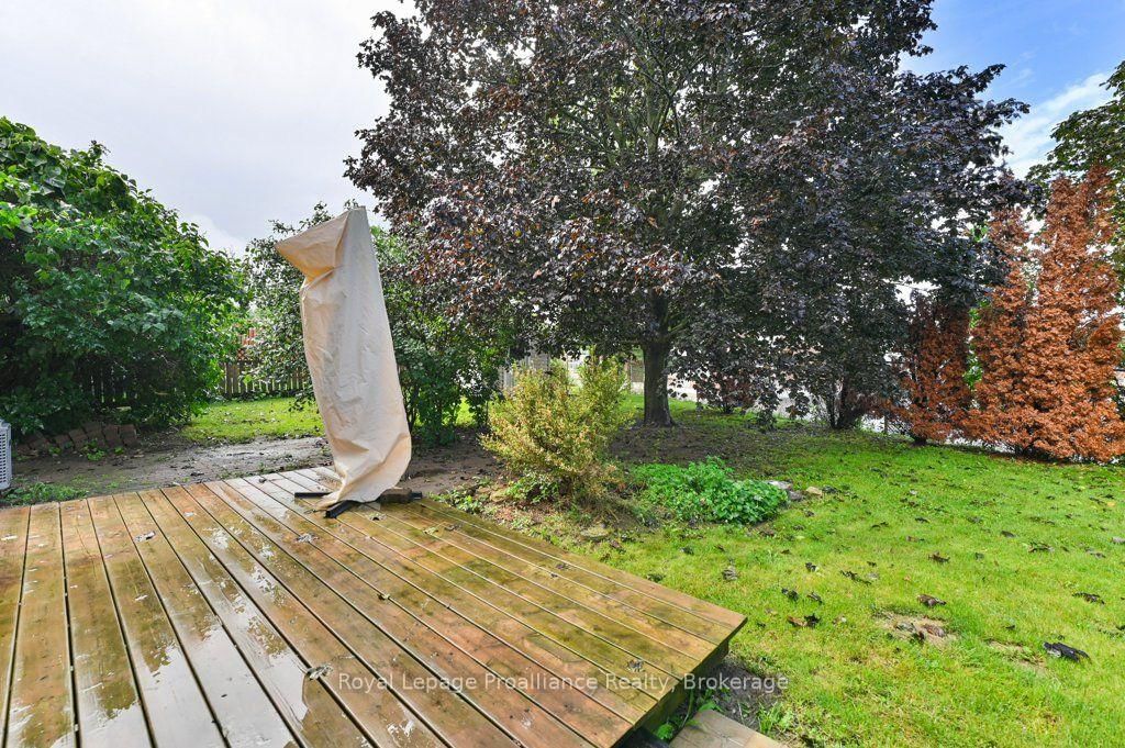 8 Panter Circle • Belleville, ON photo 33