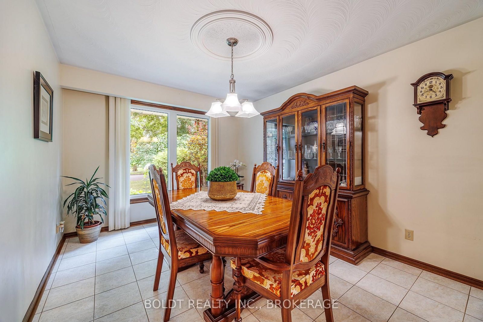 17 Chatham Road • St. Catharines, ON photo 11