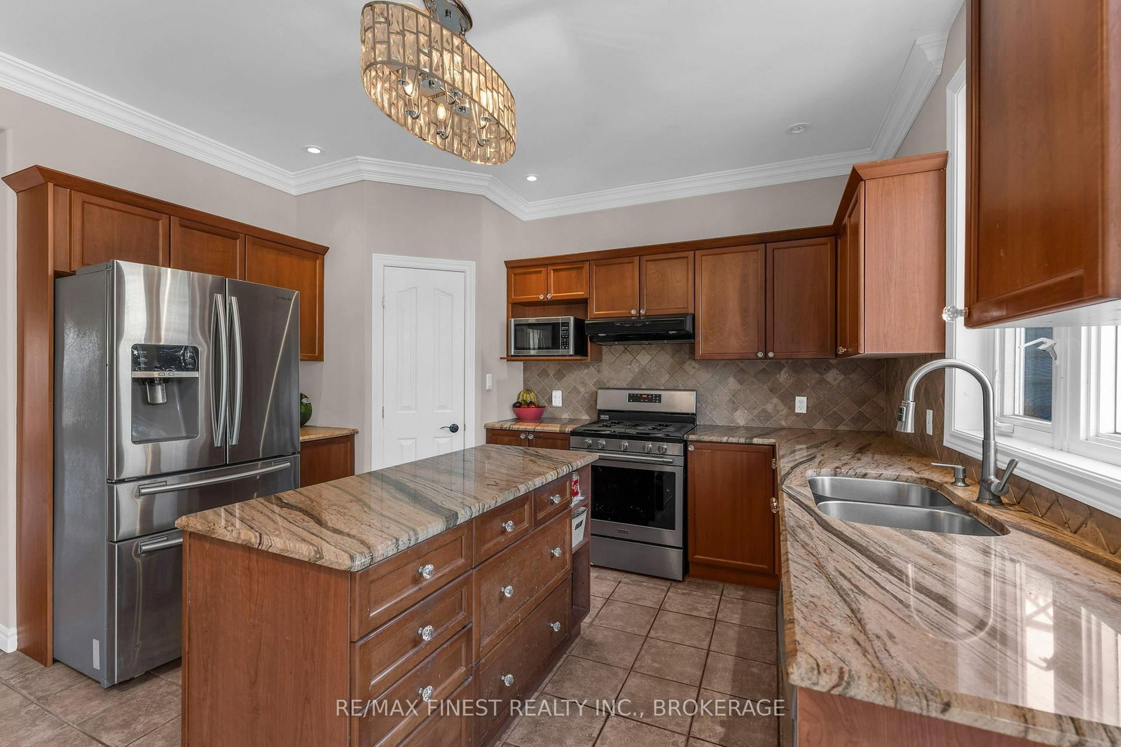 1208 Greenwood Park Drive • Kingston, ON photo 15