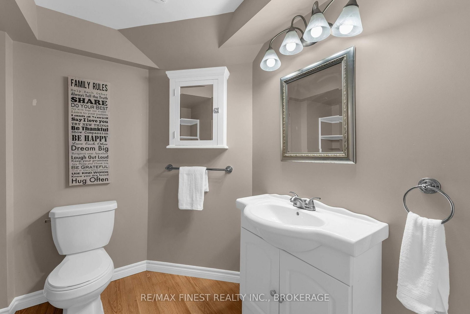 1208 Greenwood Park Drive • Kingston, ON photo 36