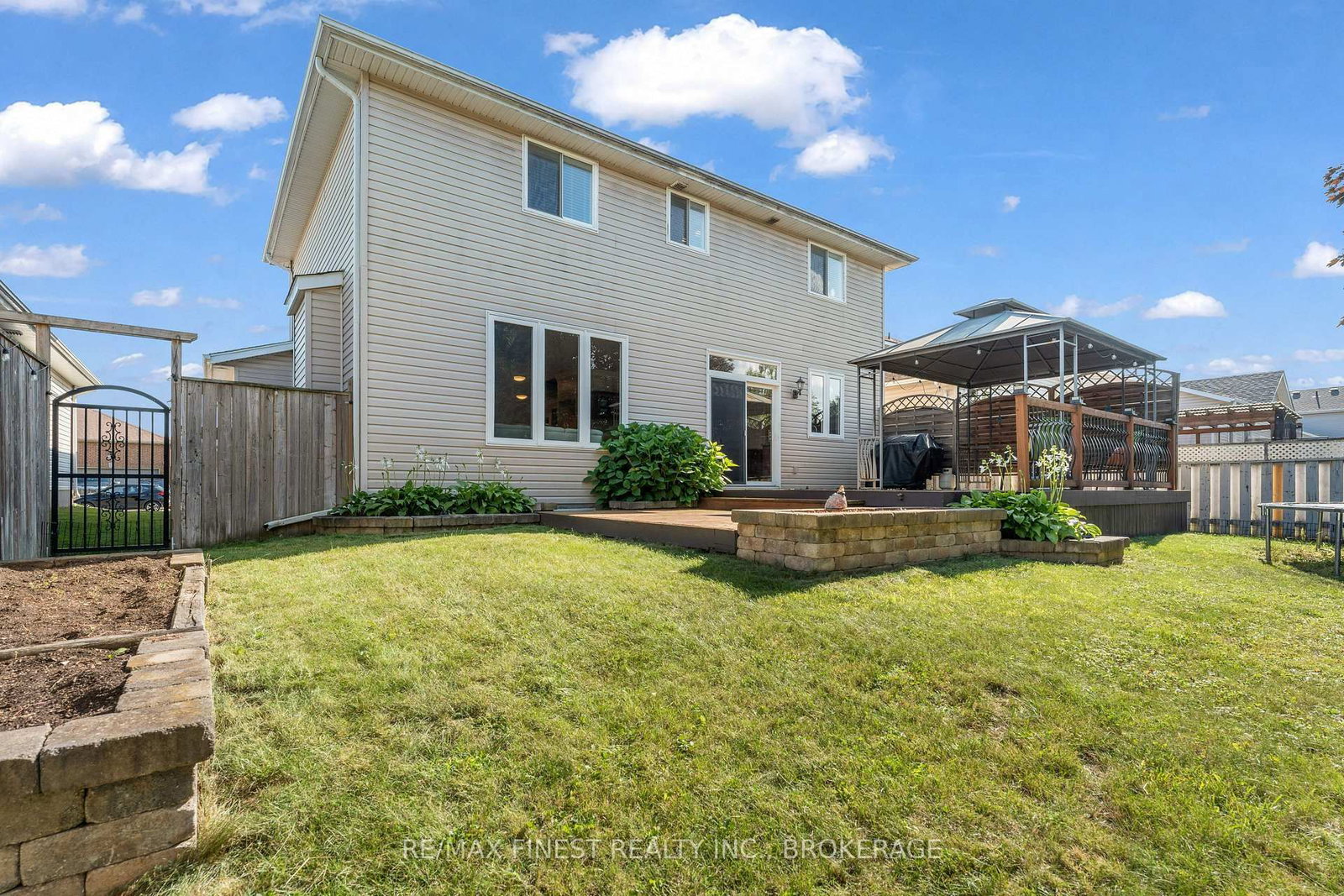 1208 Greenwood Park Drive • Kingston, ON photo 46