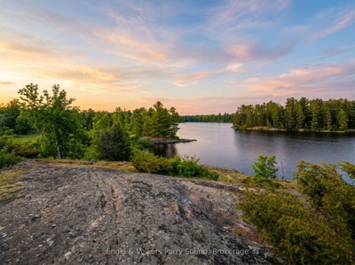 185 Loch Erne Road • McDougall, ON photo 6