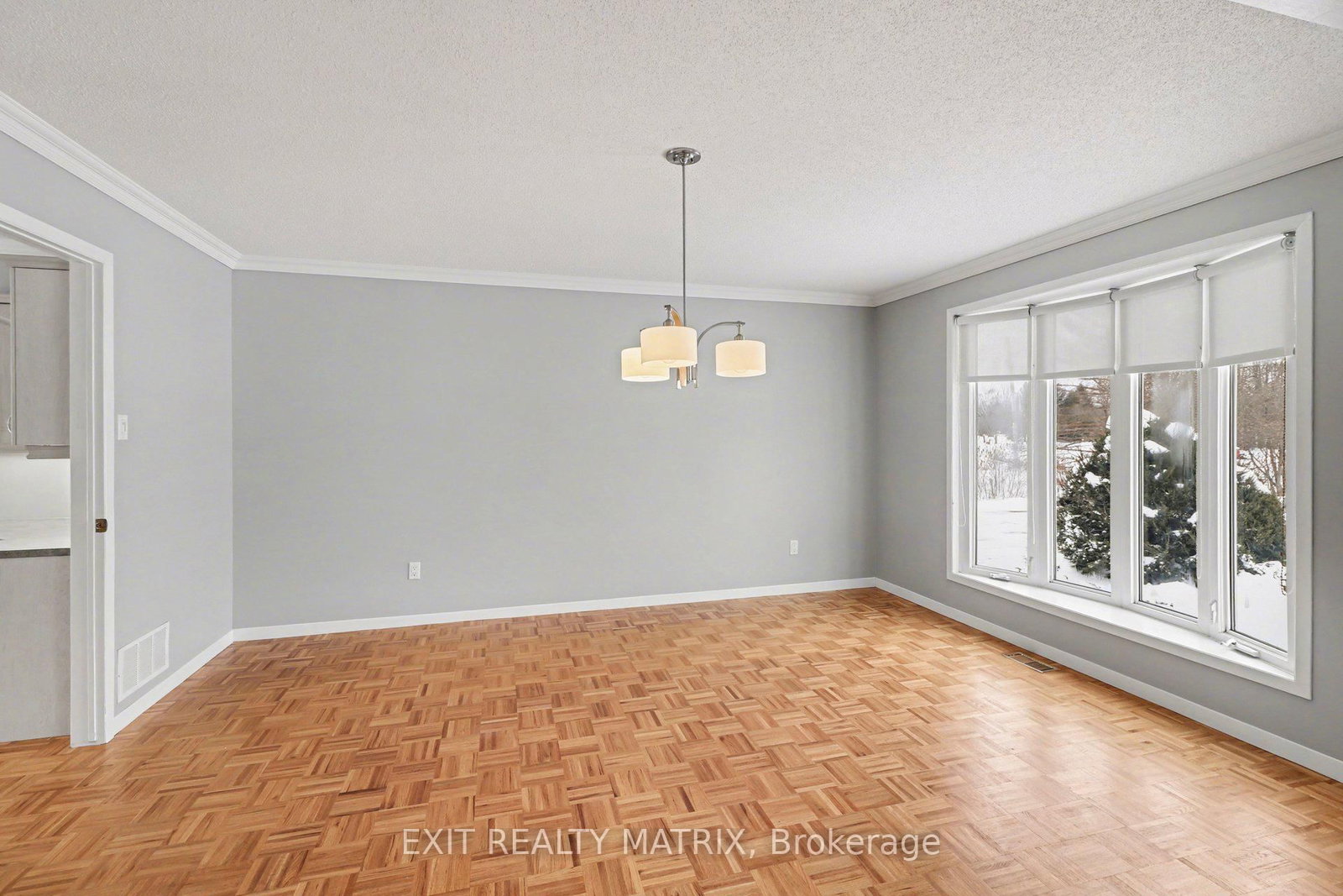 8329 Rodney Farm Drive • Metcalfe, ON photo 11