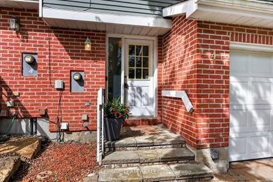 4 Mill Hill Road • Ottawa, ON photo 4