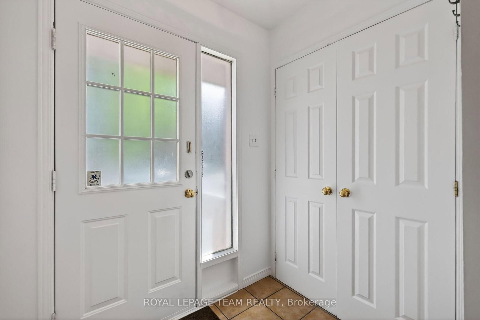 4 Mill Hill Road • Ottawa, ON photo 5