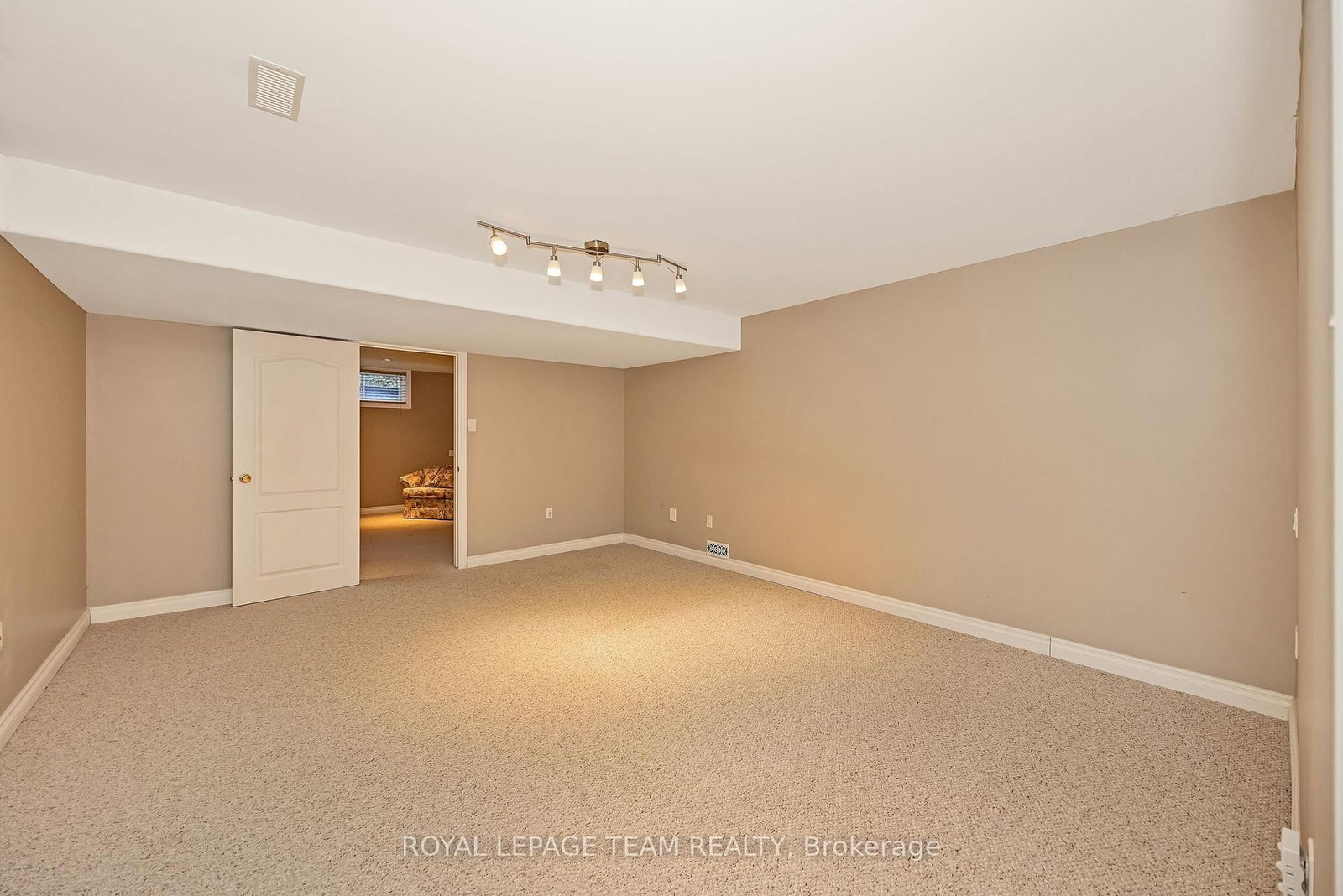 6543 Wheatfield Crescent • Ottawa, ON photo 26