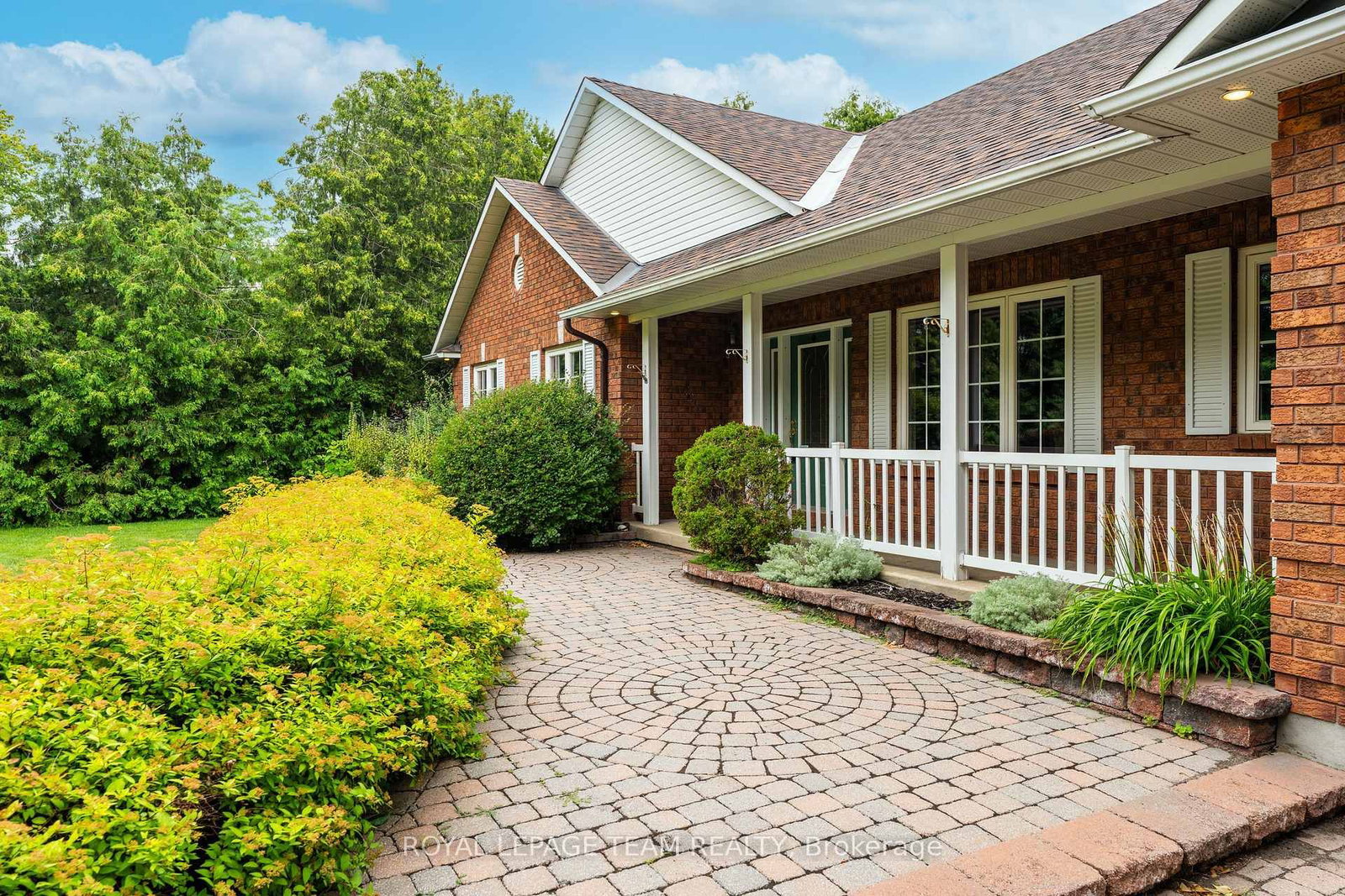 6543 Wheatfield Crescent • Ottawa, ON photo 3