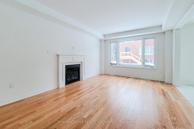 139 Henshaw Drive • Erin, ON photo 4