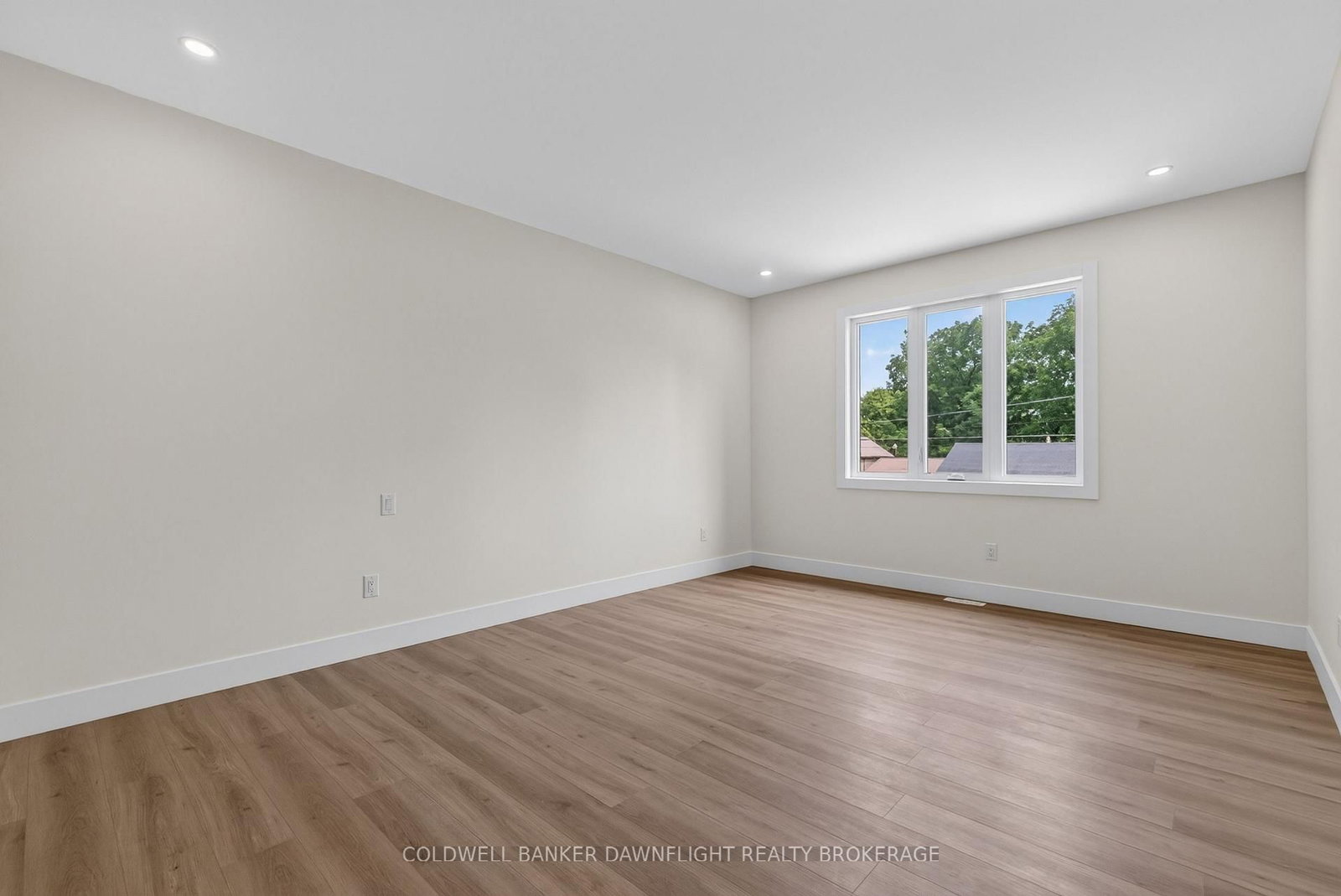 119 James Street • North Middlesex, ON photo 13