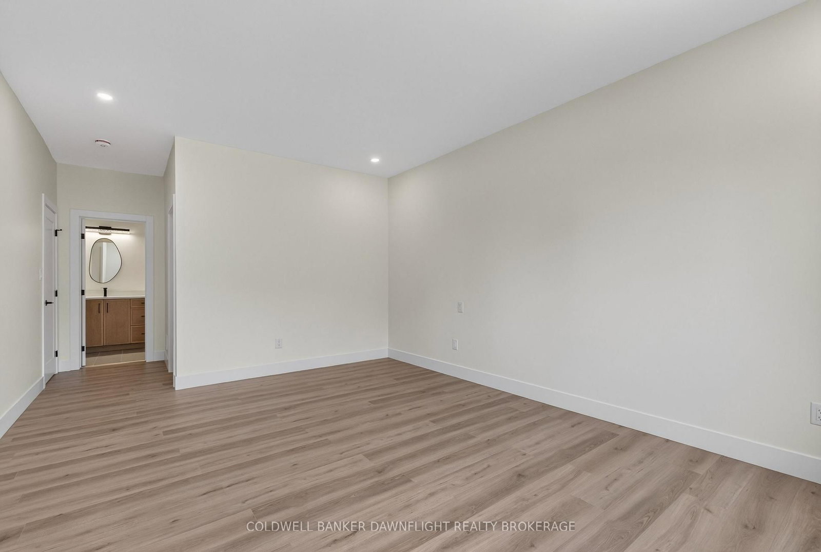 119 James Street • North Middlesex, ON photo 14