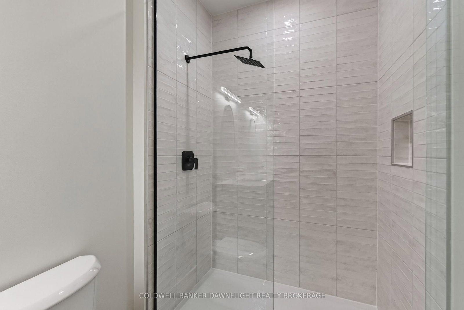 119 James Street • North Middlesex, ON photo 18