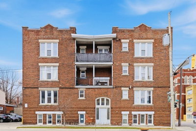 Semi-Detached House for lease at 9-120 Sherman Avenue, Hamilton, Ontario, L8M 2P9 - St. Clair - MLS: X13711786