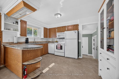 256 Markwell Street • Norfolk, ON photo 8