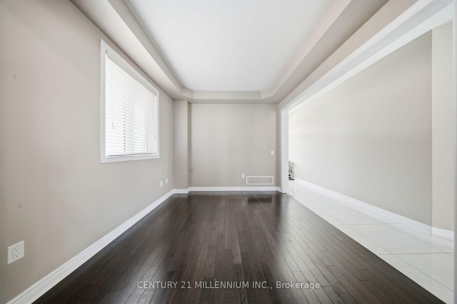1153 Upper Thames Drive • Woodstock, ON photo 10