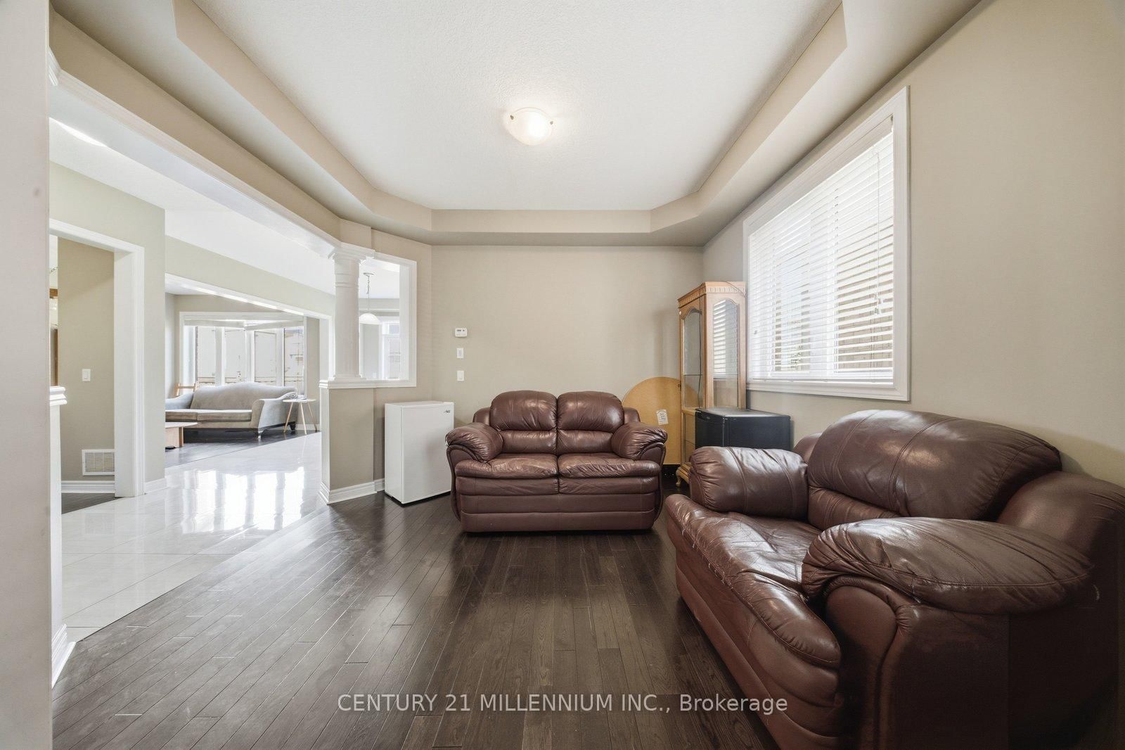 1153 Upper Thames Drive • Woodstock, ON photo 11