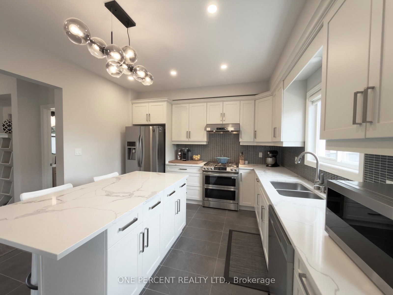 3606 Carolinia Court • Fort Erie, ON photo 4