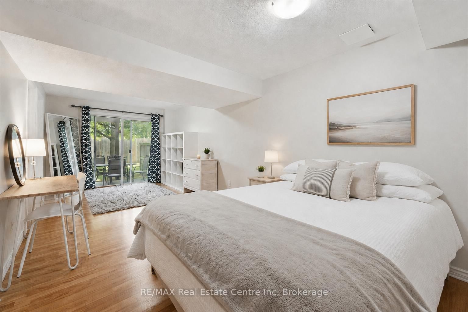 31 SCHRODER Crescent • #21 • Guelph, ON photo 16