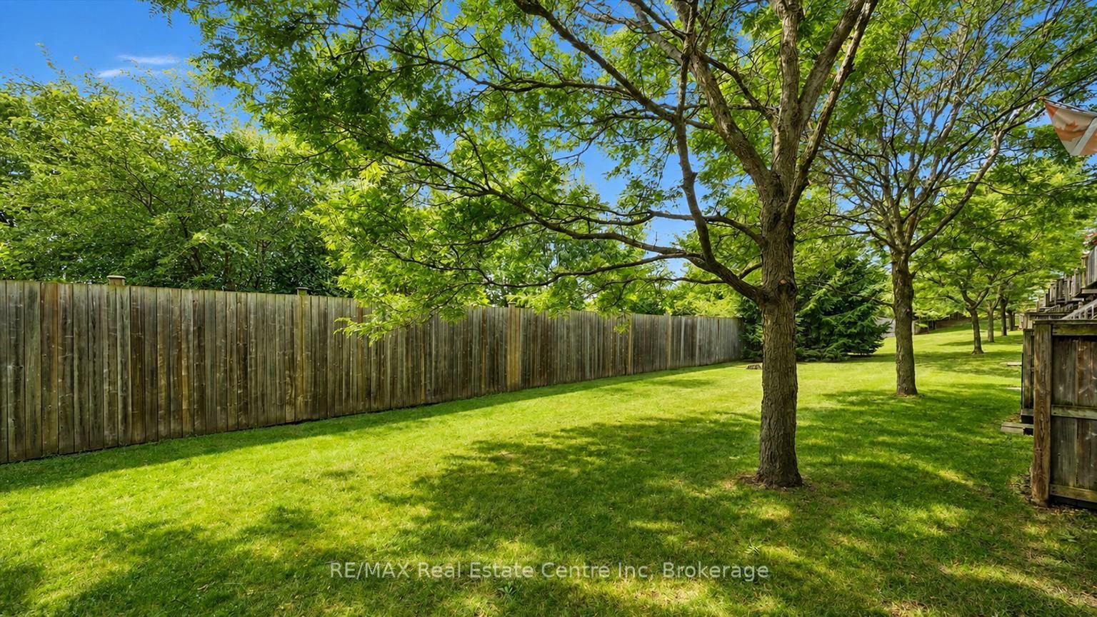 31 SCHRODER Crescent • #21 • Guelph, ON photo 21