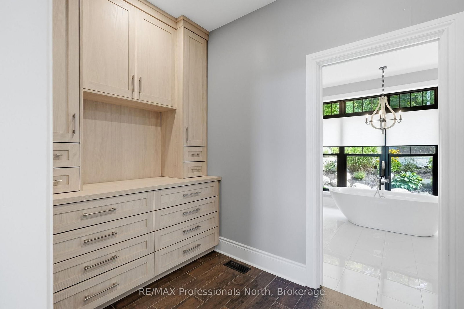 1126A S Lake Bernard Road • Strong, ON photo 18