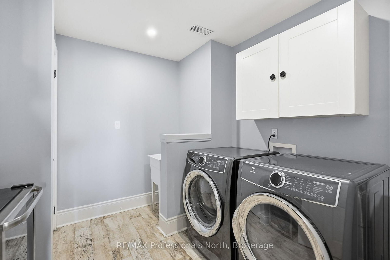 1126A S Lake Bernard Road • Strong, ON photo 24