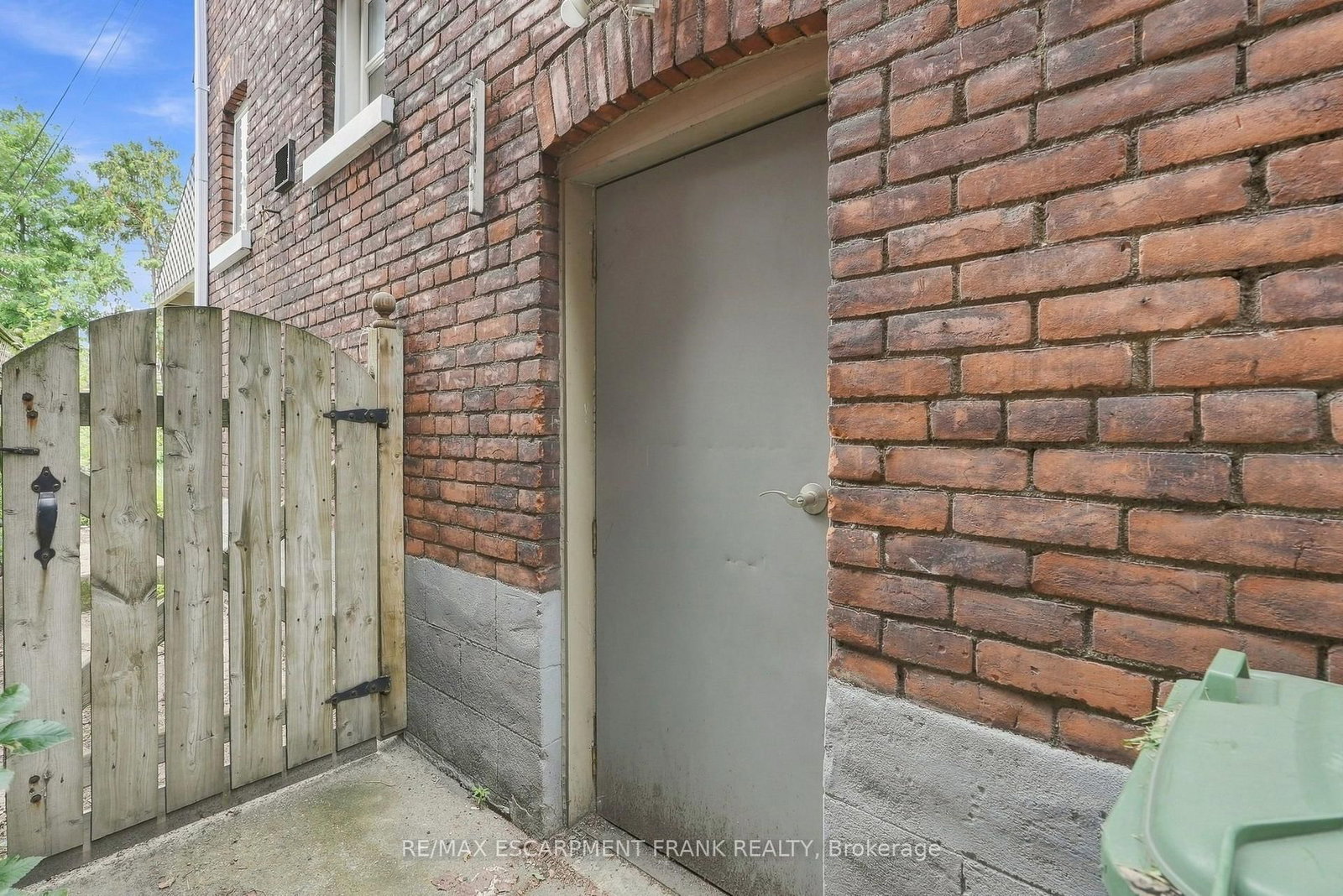 78 BEECHWOOD Avenue • Hamilton, ON photo 36
