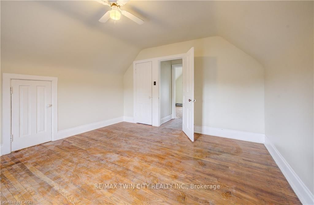 698 King Street W • Kitchener, ON photo 34