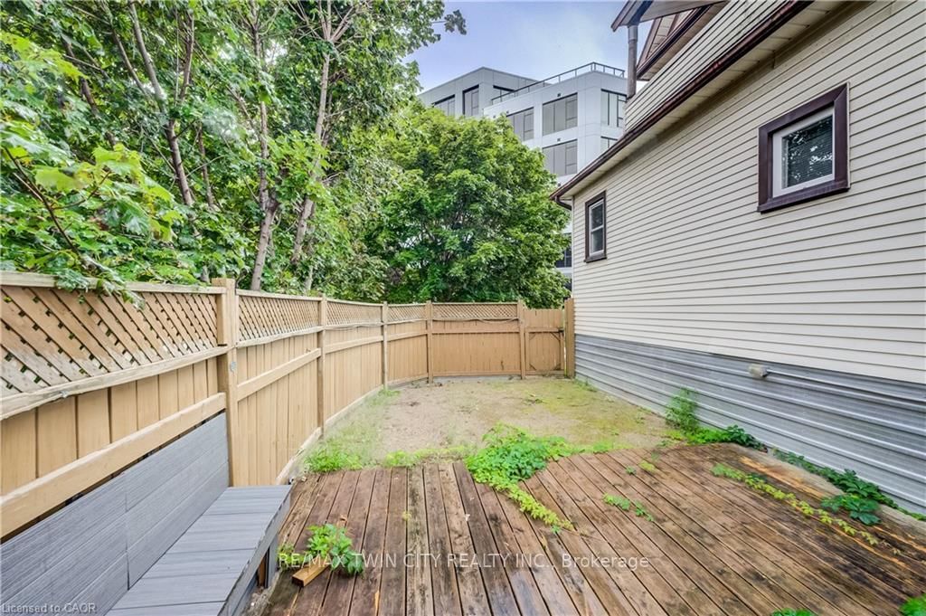 698 King Street W • Kitchener, ON photo 36