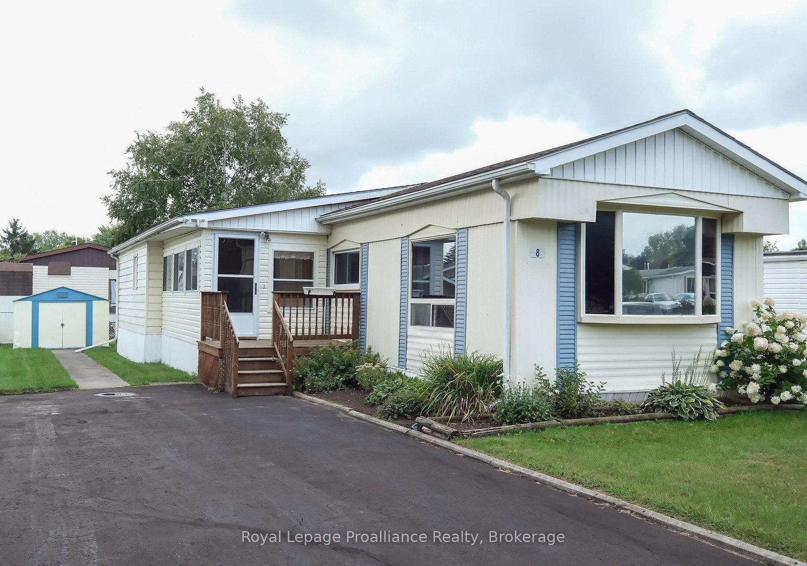 8 Juniper Lane • Quinte West, ON photo 1