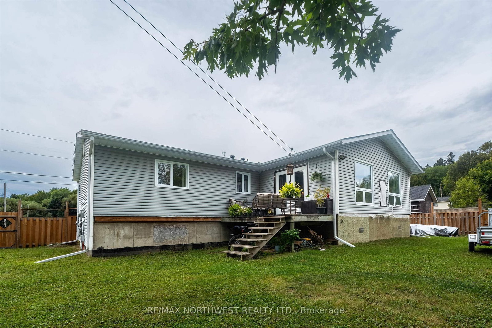 25 Park Avenue • Kenora, ON photo 48