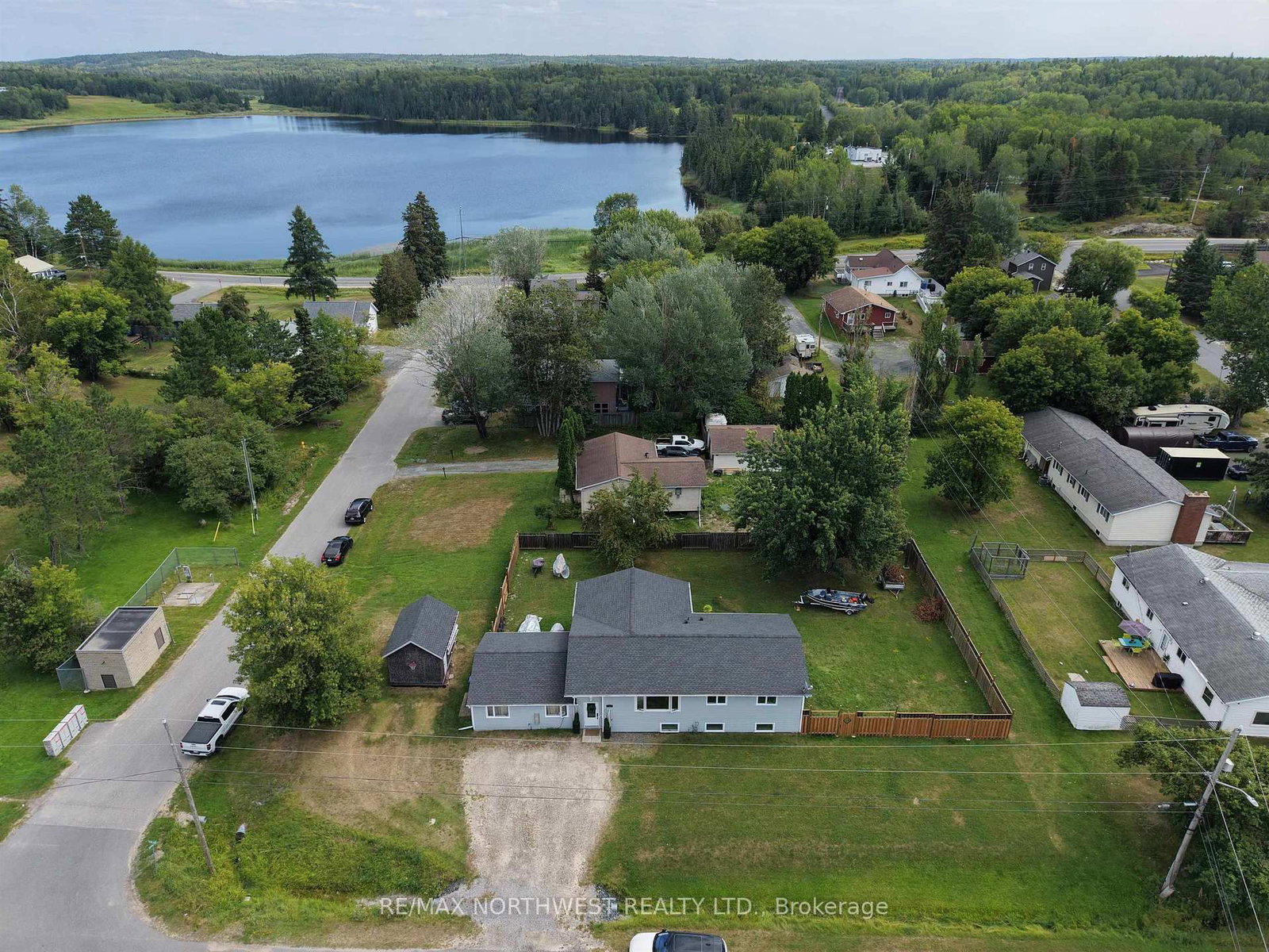 25 Park Avenue • Kenora, ON photo 5